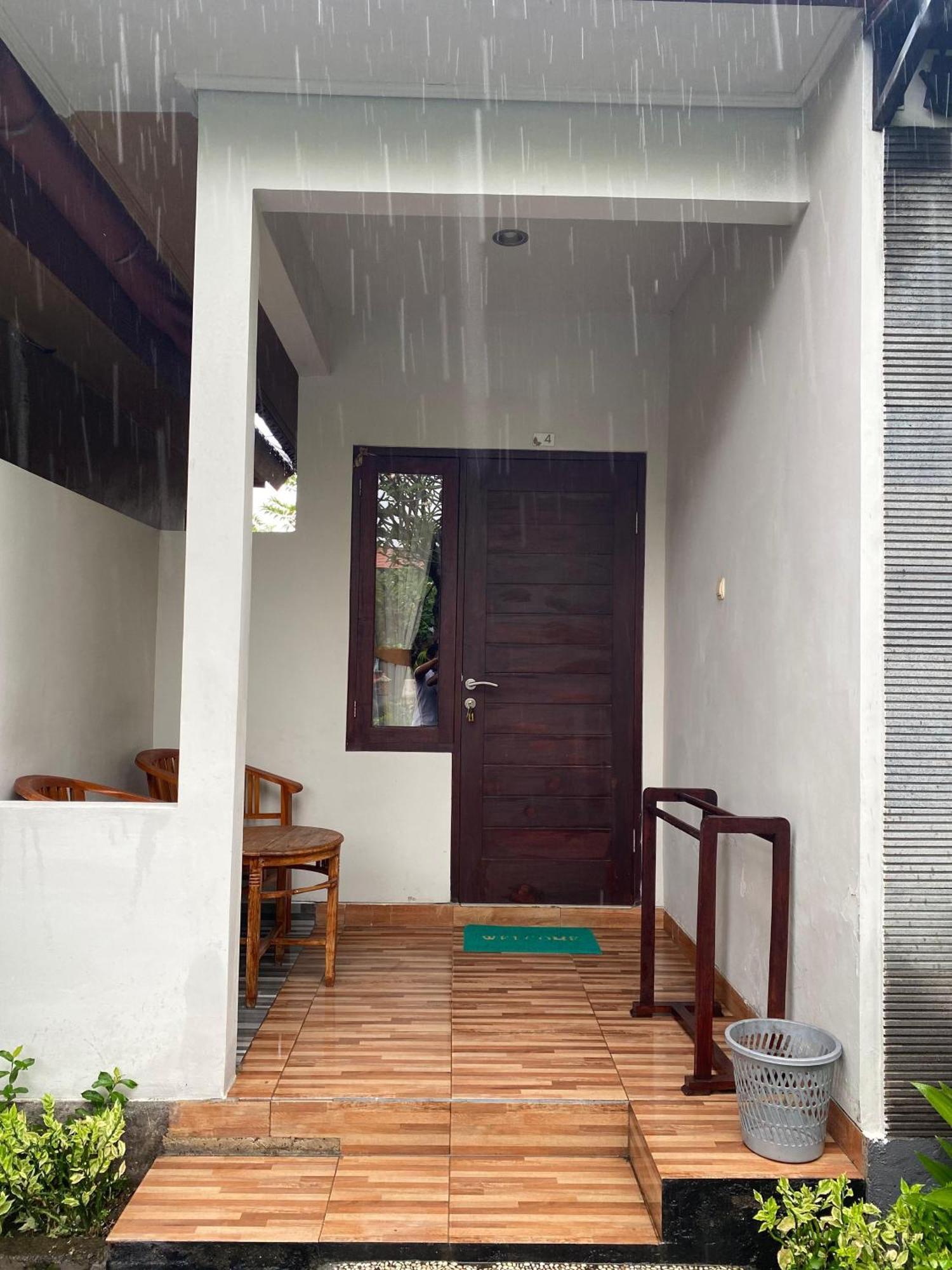 Ghamed Sari Hotel Exterior photo