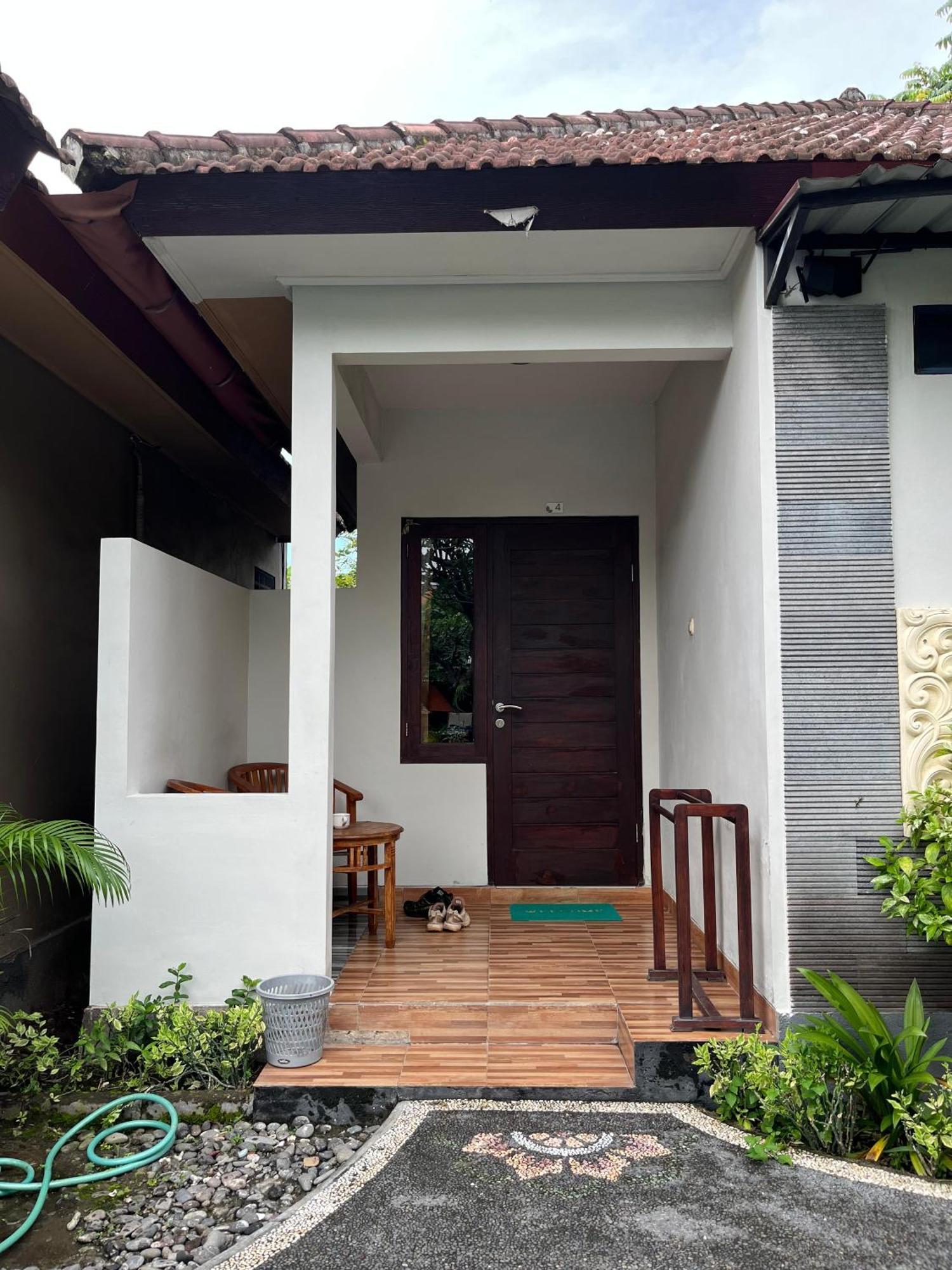 Ghamed Sari Hotel Exterior photo