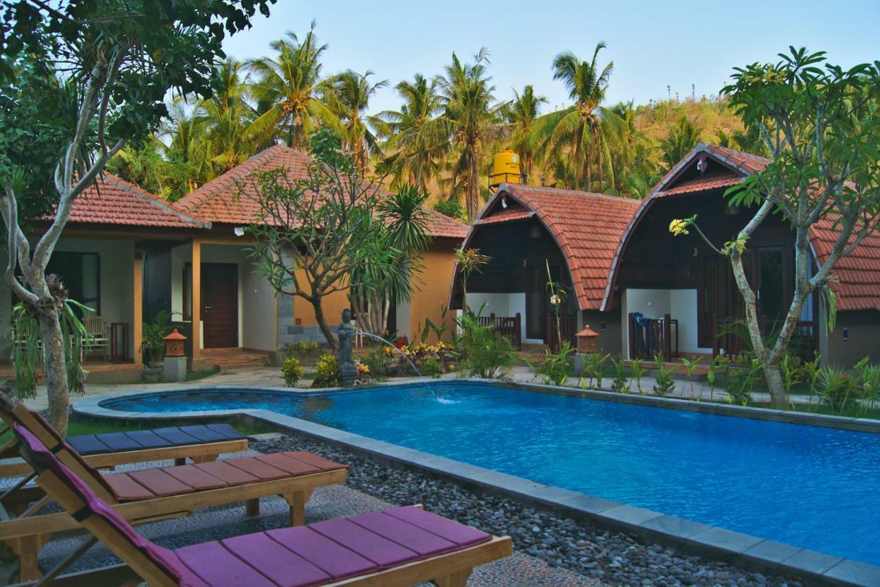 Ghamed Sari Hotel Exterior photo