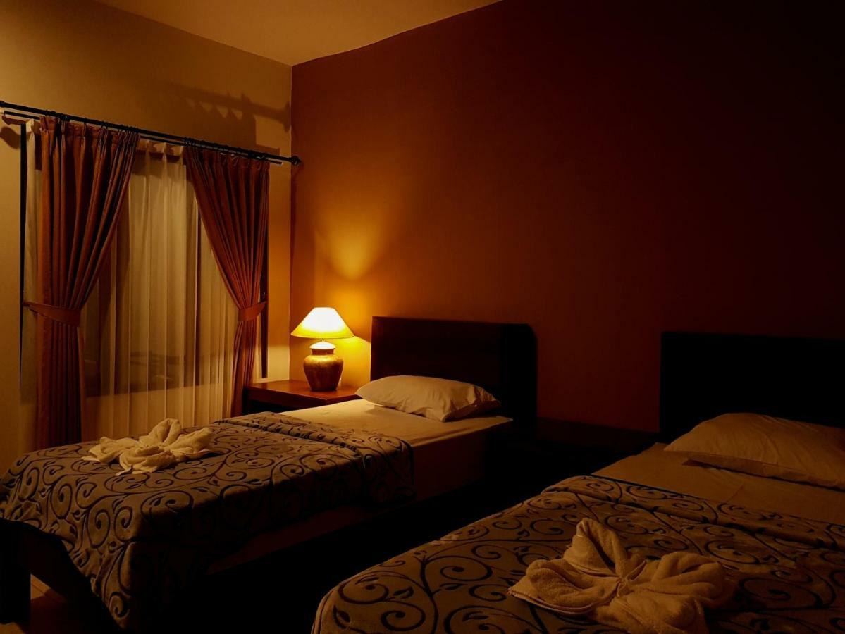Ghamed Sari Hotel Exterior photo