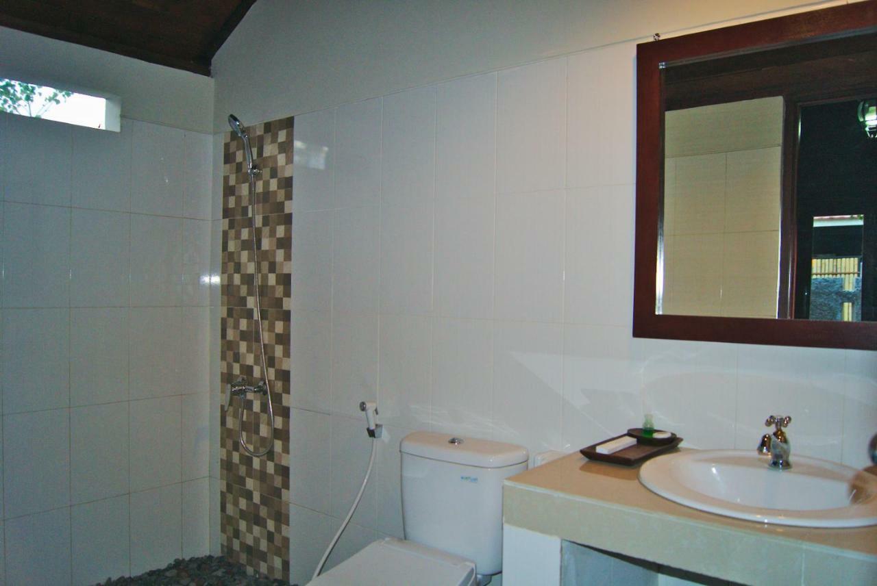 Ghamed Sari Hotel Exterior photo